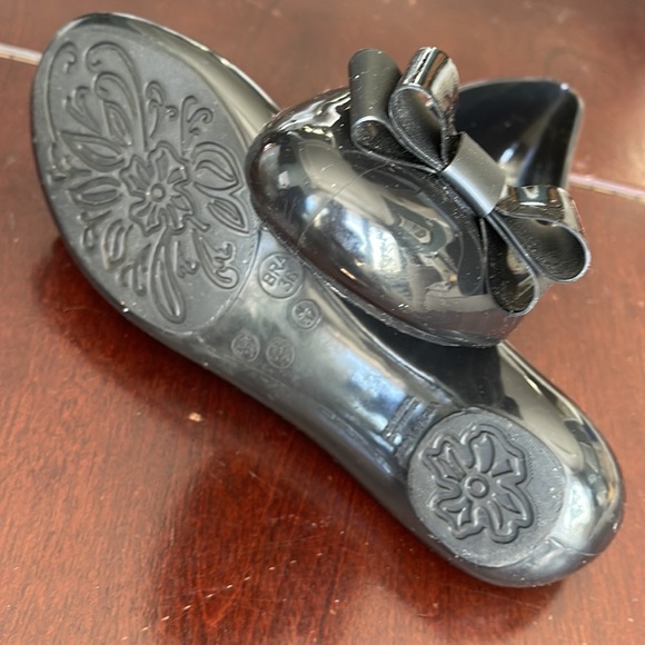 TERRA & AGUA - Black - Melissa Jelly Shoes - Gently Used - Picture 6 of 7